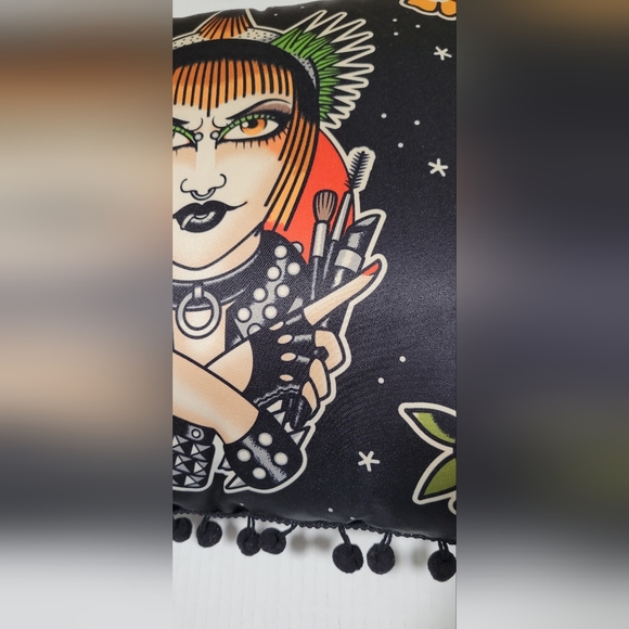 SOURPUSS ~ Set Of 2 War Paint Pillows 12x12 - Picture 3 of 8